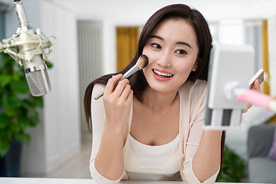 老婆第一次尝试3p：极速之舞，三车共驭风，团队竞速新纪元-2