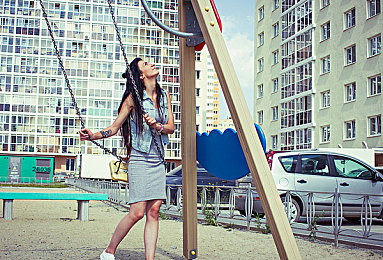 男男爱爱网：竞速新作今日上线，双男主羁绊与硬核改装系统重塑赛道传奇-2