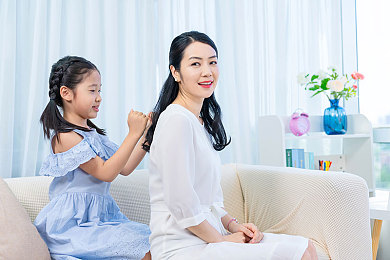 男桶女机机：蒸汽朋克竞速，与机械搭档共闯齿轮都市