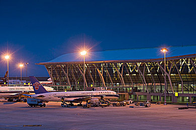 国产成人va：幻境边缘，东方玄幻与情感羁绊的沉浸之旅