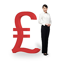 张婉莹和紫色面具：幻影赛道谜局揭秘，霓虹城竞速解谜双重盛宴