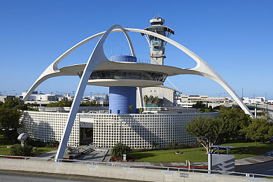 亚洲国产成人 AV:本土竞速新作今日上线,硬核模拟与都市夜景引爆驾驶热潮-2