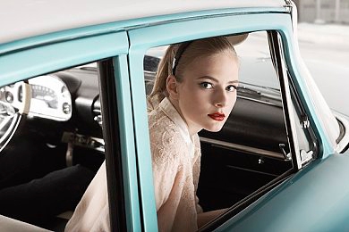 男人把困困放在女人定眼：《极速追缉》今日上线，双人驾驶颠覆传统竞速合作模式-2