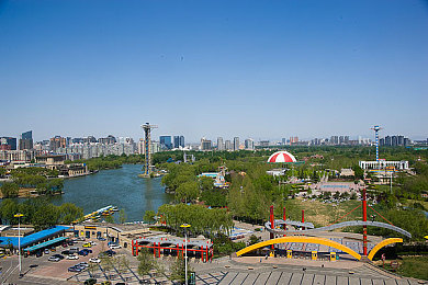 台湾娱乐网2222最新消息：《极速地平线：霓虹都市》定档年末，赛博朋克开放世界重塑赛车游戏体验-2