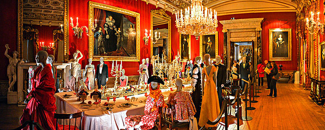 成品ppt网站免费入口：在墨西哥的壮丽风光中，打造并全球发布你的专属梦想座驾-2