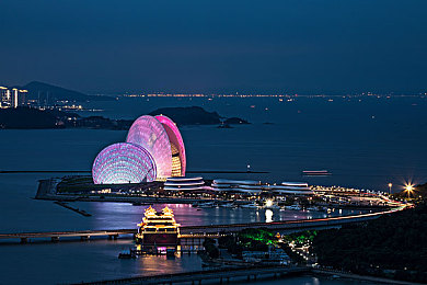 欧美大屁股网:虚拟驾驶新体验,欧卡2与地平线中的宽体车文化深度解析-1