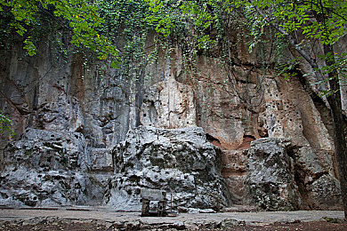 国产真人av：驰骋真实道路，体验国产汽车文化的驾驶革新之旅