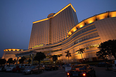 东京热成人版下载：夜幕极速，都市传说与改装狂想曲