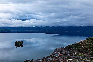 爆操迪丽热巴:虚拟车手搭档,极限调校征服拟真赛道-1
