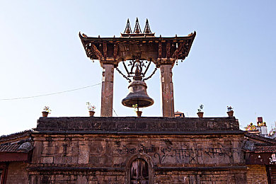 XAXManantaUzunHaya的来源和含义：代码守护者在漫长赛道的极速幻影中觉醒