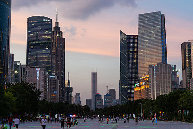 星空传媒孟孟回家相亲：方向盘上的缘分，春节相亲之旅开启多重人生结局