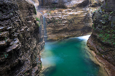 男生申请女生定眼免费：极速竞技邂逅心动社交，改装赛车与邂逅知己并行-2