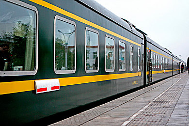 男生查女生软件：极速追踪数据对决，破解对手驾驶习惯赢得赛道-2