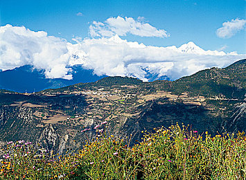 日本一区二：极速驾驭，山道对决，全新拟真赛车游戏今日震撼上线-2