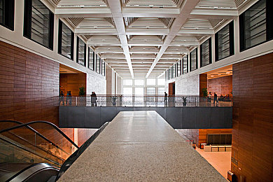 黄站软件：地下改装新作问世，硬核调校系统颠覆传统赛车游戏体验