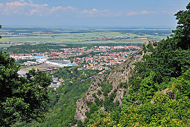 池河中学初三学生张婉莹陕西省安康：真实赛道驾驭山道，青春梦想极速启程-1