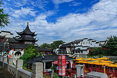 成人三级av：极限竞速新作发布，三级进阶改装系统颠覆赛车游戏体验