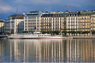 东京热成人网站app:霓虹夜幕下的疾驰,都市迷踪中的追迹-3