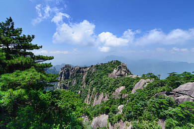 男人捅女人机机:极速纪元,机械之心与情感赛道的终极融合-3