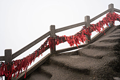 18岁黄色软件：疾速成年，赛道上的硬核浪漫与机械诗篇-2