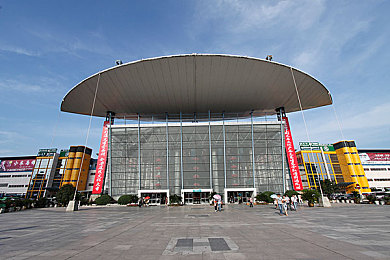 黄色软件每日三次：霓虹街头狂飙，每日改装机遇的竞速博弈-2