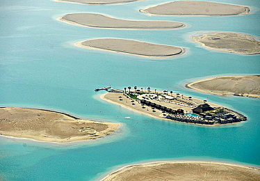 打扑克剧烈运动软件：脑力狂飙今日上线，极速扑克赛车手开启策略竞速新纪元-2