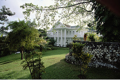 老师足交视频：驾驶教父全新上线，沉浸式体验专业驾驶教学与极速赛道之旅