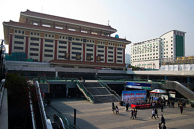 男生女生打扑克差差差：极速王牌深度解析，卡牌策略与赛车竞速的完美融合-2