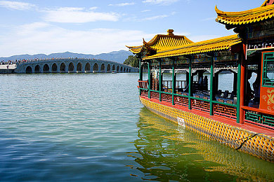 99re6这里有精品热视频：现代赛车游戏视觉盛宴，极致驾驶体验全解析-2