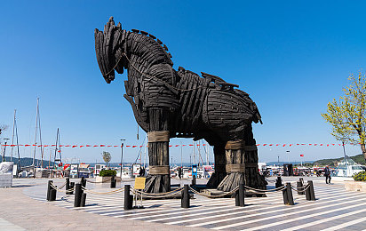 xax manta uzun, haya, uzunjibo：开放世界竞速新作发布，动态天气与深度改装系统重塑驾驶史诗