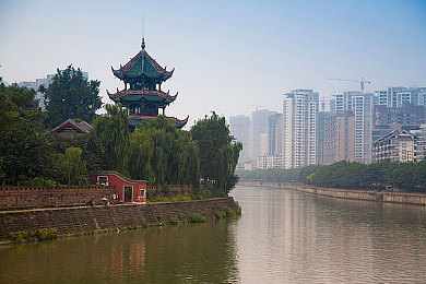 污黄app：废土狂飙净化之旅，驾驶改装战车重燃世界生机-2