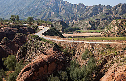 亚洲精品一区二区二区的游戏情况:极速地平线亚洲风云,街头赛事攻略与漂移技巧全解析-2