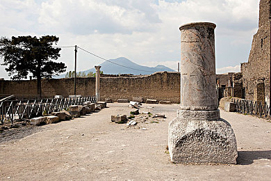 男生的困困放在女生的困困：当硬核引擎驶入田园岛屿，体验竞速与生活的双重乐趣-2