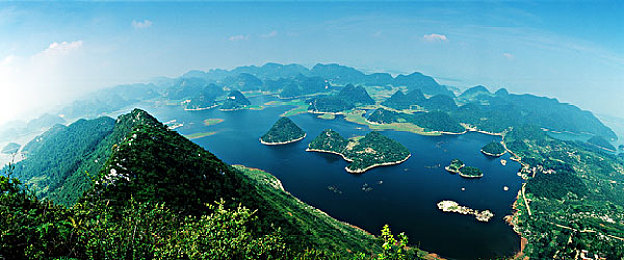 Gay折磨slave调教：《极限驾驶：赛道主宰者》今日上线，硬核车手养成系统引爆玩家热议