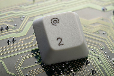 国产国人AV：星驰科技新作极速国度上线，开启本土赛车游戏拟真时代-2