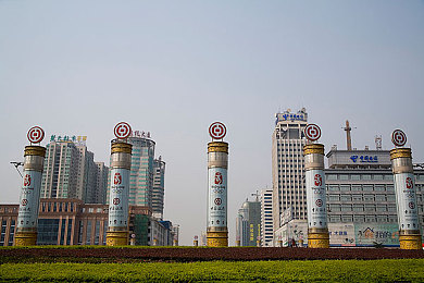 黄色软件免费OPPO:霓虹都市赛车攻略,合法获取炫酷品牌车型与加速技能-1