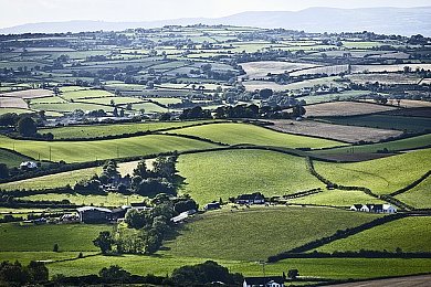 68乐园原创男士相册：引擎轰鸣，你的虚拟车库与赛道传奇珍藏录