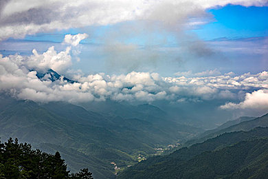 国产福利啪啪:驾驭国产经典,沉浸真实竞速,改装驰骋中国赛道-2