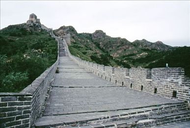 看美女不穿衣服的软件：极速幻构，霓虹内核的机械诗篇-2