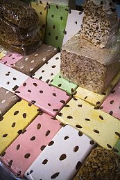 亚州一区二:顶尖竞速分区上演激战,全新赛季战术揭秘-3