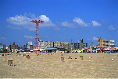 美女露出奶头软件：深度解析赛博竞速新作，核心改装系统颠覆传统玩法