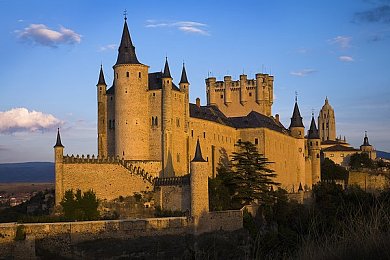 三上悠亚在线中出：极速狂飙，动态赛道中的精准切入与策略竞速