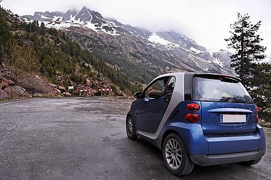 网黄软件：霓虹赛道上的数据狂飙，破解未来都市的极速传说