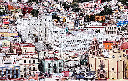 国产男女Av：本土赛车新游发布，深度改装与文化沉浸引爆竞速热潮-3