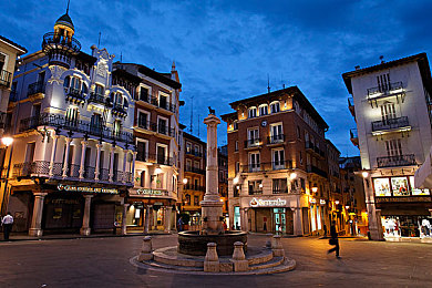 男的把困困放到女生的困困里表情包：《长途伴侣》今日上线，双人驾驶共抗疲劳，情感与策略交织的全新合作体验-2