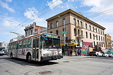 TikTokTikTok色板2.4.2：像素竞速新版本上线，动态光影赛道引爆色彩反应挑战-2