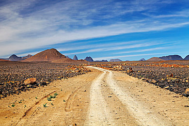 国产3av：驾驭多重视角，畅游华夏大地的驾驶冒险新纪元-2