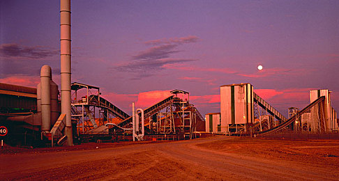 禁用的10大软件:极速禁行揭秘,游戏中那些危险又诱人的违规科技-2