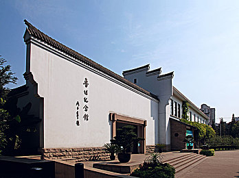 国精产品一区一区三区有限公司杨:国产赛车新作引爆热潮,三区玩法重塑竞速体验-2