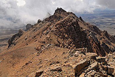 亚一二三区：极限竞速地平线全新攻略，三段赛道哲学彻底改变竞速体验